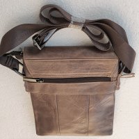 Мъжка  кафява кожена чанта с капак от телешки бокс черно, дъб  и  тик, снимка 12 - Чанти - 38999742