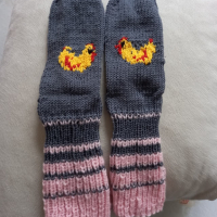 Ръчно плетени детски чорапи, ходило 22 см., снимка 1 - Чорапи - 44581951