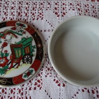 Декоративни чинии и кутийка за бижута  , снимка 6 - Декорация за дома - 31069375