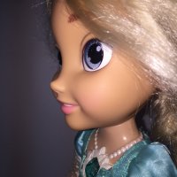 Елза Disney Frozen 35см, музикална , снимка 3 - Кукли - 37703669
