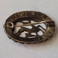 Стара сребърна брошка със злато, снимка 5 - Колиета, медальони, синджири - 38002938
