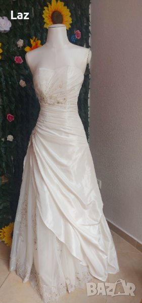 бюджетна сватбена булчинска рокля с обем, снимка 1