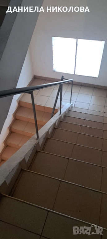 Етаж от къща с гараж и таван, снимка 1