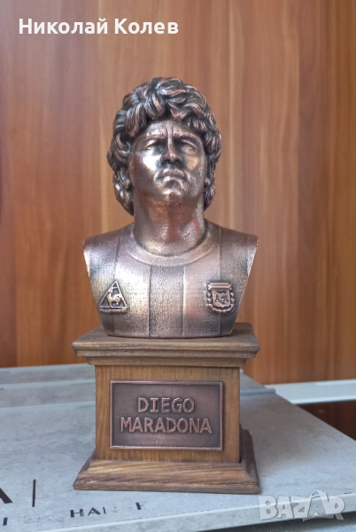 Бюст на Диего Марадона.Медна галванопластика, снимка 1