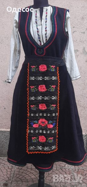 Автентична носия от Северна България., снимка 1