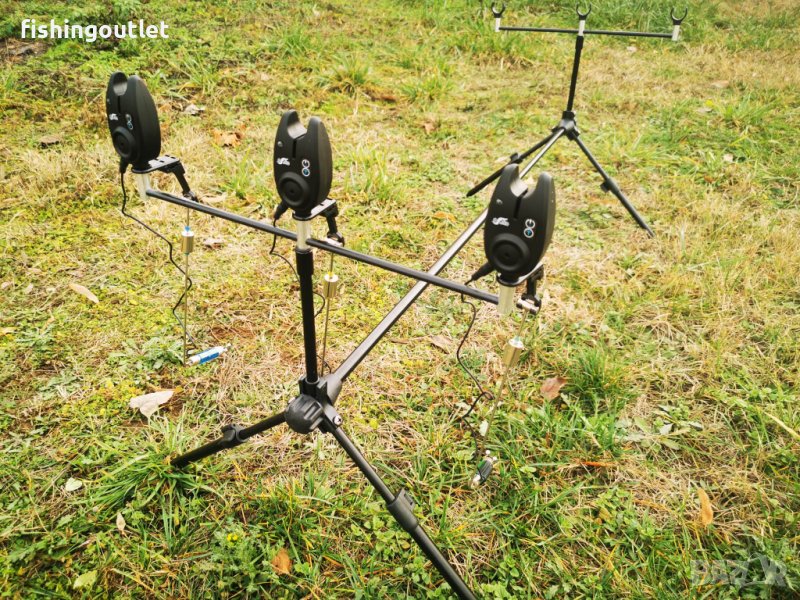 Стойка за дънен риболов, три сигнализатора и три светещи обтегача, снимка 1