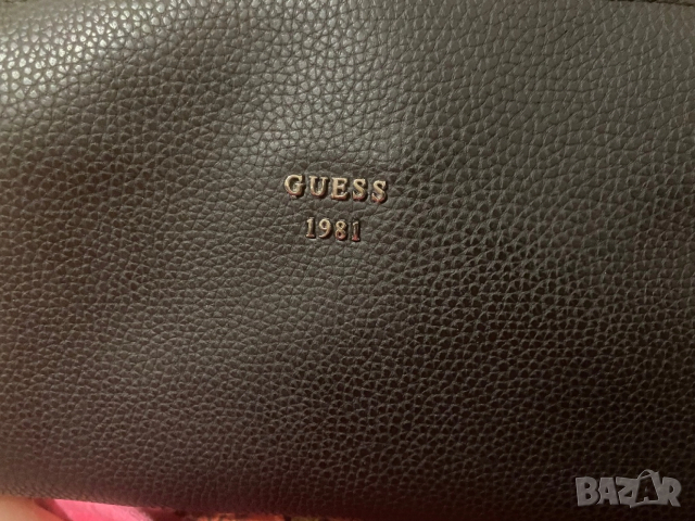 Дамска чанта Guess, снимка 3 - Чанти - 52487133