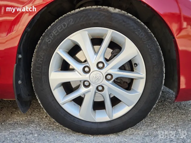 Toyota Auris D4D 2000 Diesel, снимка 8 - Автомобили и джипове - 55816478