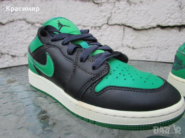 Детски маратонки Nike Air Jordan 1 Low ‘Lucky Green’, снимка 6 - Детски маратонки - 53115257