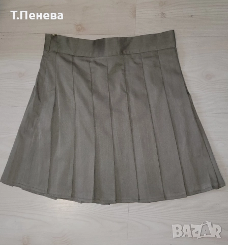 Плисирана поличка цвят каки.