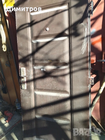 Метални врати