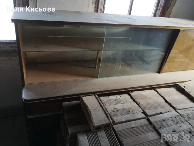 ретро мебели, дървен гардероб, стол, кухненски бюфет , снимка 2 - Гардероби - 49539105