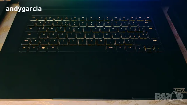 Razer Blade 15/Intel Core i7-11800H/NVidia RTX 3070 8GB/16GB RAM/512GB SSD/15.6 2560x1440 (Quad HD), снимка 14 - Лаптопи за игри - 56021031