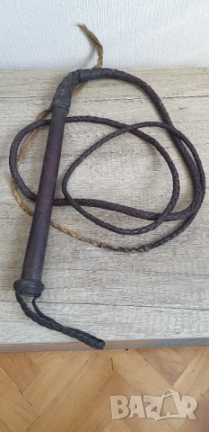 Камшик от черна телешка кожа стил Индиана Джоунс, снимка 5 - Антикварни и старинни предмети - 54238242