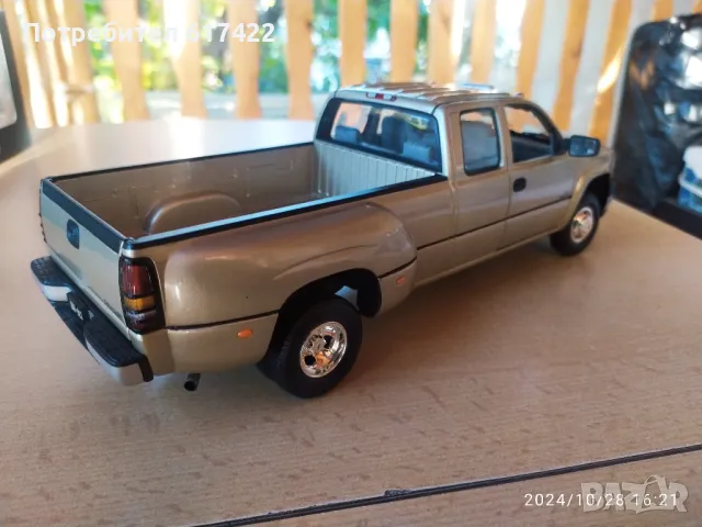 1:18 Chevrolet Silverado 3500 - Anson, снимка 6 - Колекции - 47769879