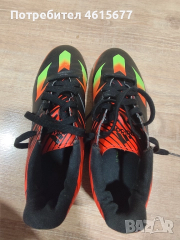 футболни обувки на Adidas, снимка 5 - Детски маратонки - 52091572