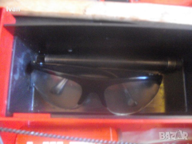 HILTI DX400 B-Пистолет Директен Монтаж В Бетон и Метални Конструкции-Комплект Аксесоари-Почти Нов, снимка 11 - Други инструменти - 42446051