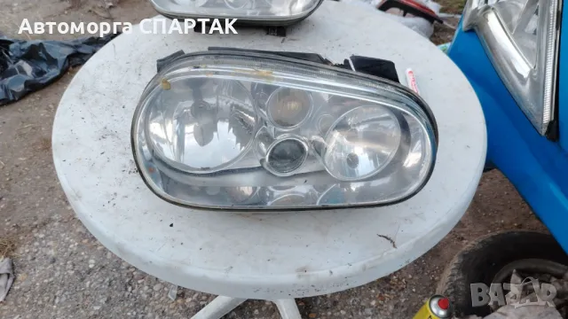 Ляв / десен фар за Volkswagen Golf 4