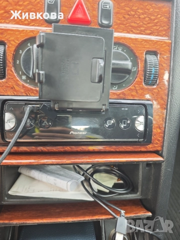 Mercedes E 250TD , снимка 12 - Автомобили и джипове - 52271861