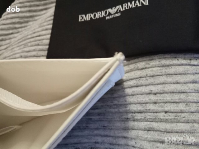 Нов кожен Emporio Armani Parfum Cardholder, снимка 7 - Портфейли, портмонета - 31154631