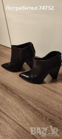 Черни боти с висок ток на Зара