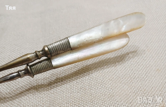 Бронзови вилички със седефени дръжки, снимка 3 - Други ценни предмети - 54221218