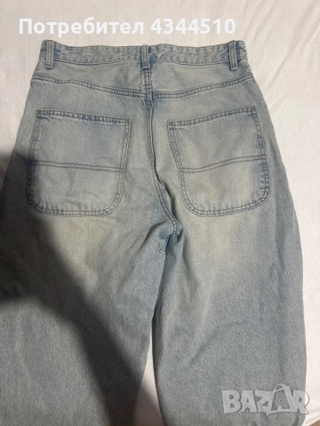 Дънки дамски skater bershka, снимка 2 - Дънки - 51860293