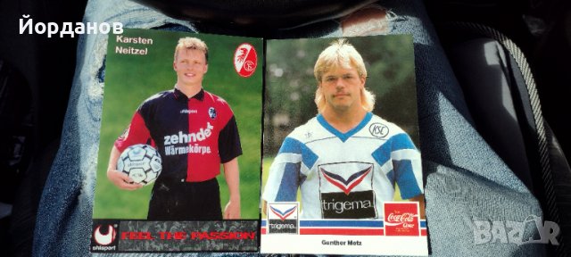Две картички с футболисти, снимка 2 - Други ценни предмети - 36286170
