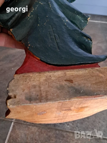 Стара статуя дърворезба Мадоната с Младенеца , снимка 7 - Антикварни и старинни предмети - 51082702