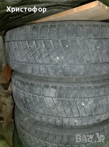 4бр. зимни гуми lassa с железни джанти 195/70R15 C, снимка 3 - Гуми и джанти - 56202645