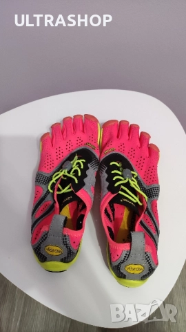 Дамски Vibram Five Fingers 38 size боси обувки в отлично състояние , снимка 5 - Други - 51726938