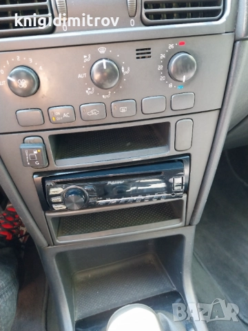 Продавам Волво В 40,1,8-2001 г. , снимка 18 - Автомобили и джипове - 51756490