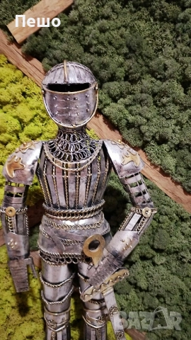 Желязна статуетка - Рицар, снимка 3 - Антикварни и старинни предмети - 52360133
