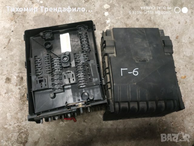 1K0937125B, 1K0 937 125 B, бушониера за голф 6 ,2010г липсват релето и бушоните