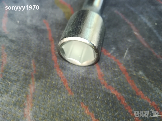 КЛЮЧ 17 ЗА ГУМИ 0704221747, снимка 11 - Аксесоари и консумативи - 36380024