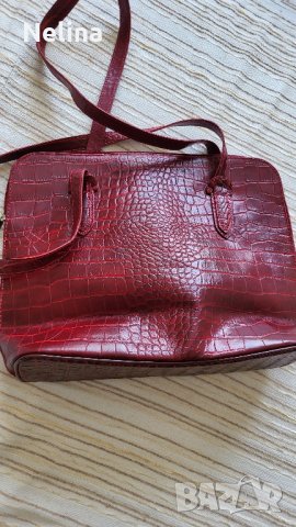 Продавам дамска чанта естествена кожа , снимка 4 - Чанти - 42205124