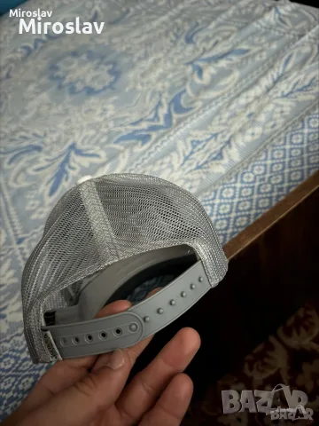 4 броя мъжки/унисекс шапки с козирка (Guess, NY, Trucker), снимка 8 - Шапки - 55748176