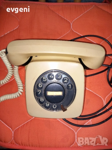 Стари Телефони
