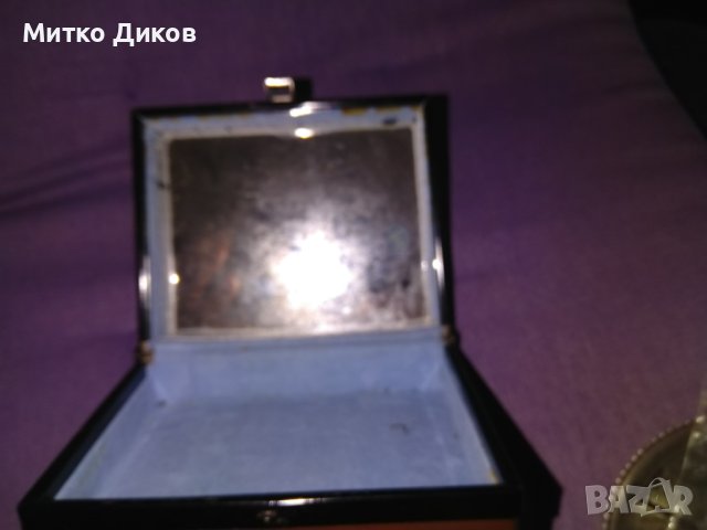 Кожена кутия с огледало несесер 125х103х51мм от соца, снимка 3 - Антикварни и старинни предмети - 44231416