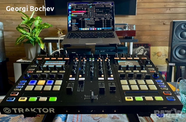 Dj контролер Traktor S8, снимка 4 - Ресийвъри, усилватели, смесителни пултове - 52524585