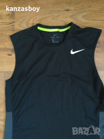 Nike Singlet - страхотен мъжки потник КАТО НОВ, снимка 5 - Тениски - 37677234