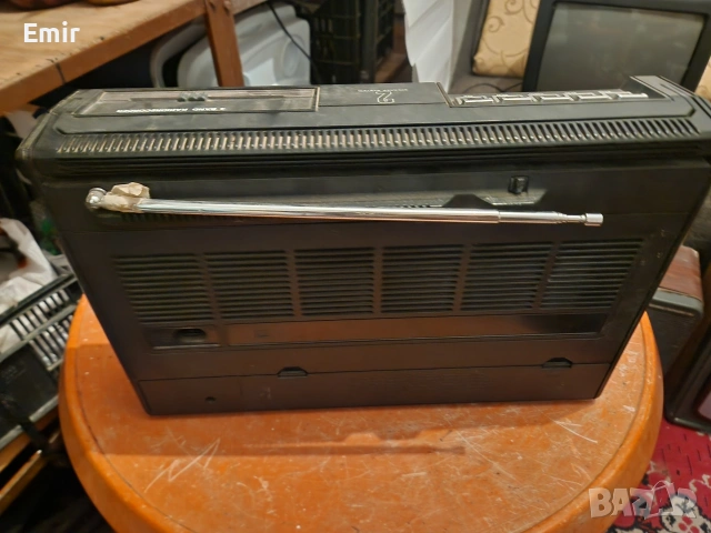 Продавам касетофон радио на Philips , снимка 2 - Радиокасетофони, транзистори - 54057763