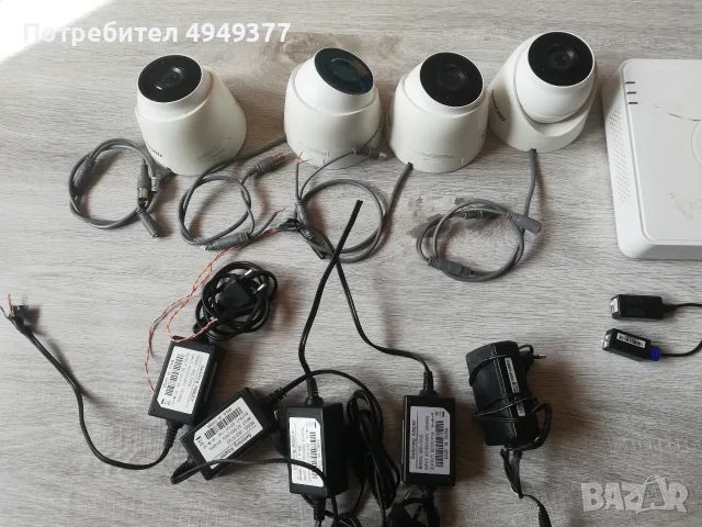   DVR Hikvision  + 4  камери за части или ремонт, снимка 2 - Комплекти за видеонаблюдение - 56081041