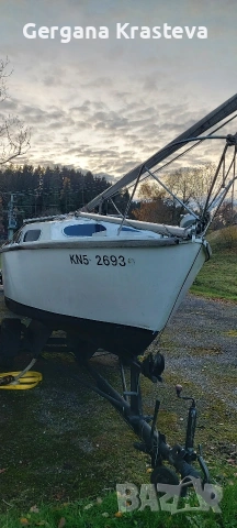 Ветроходна лодка , снимка 2 - Воден транспорт - 54346112