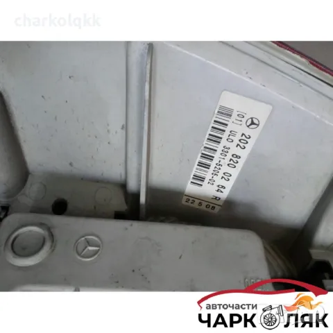 Стоп десен Мерцедес ц180 w202 седан, снимка 4 - Части - 47689628