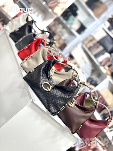 чанти Guess CAMDEN ➡️40cm ⬆️28cm 🌟 