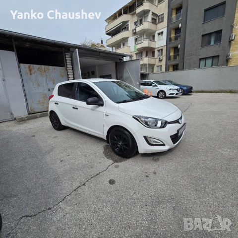 Hyundai I20 1.2 бензин 08.2014 г. с нови гуми, снимка 6 - Автомобили и джипове - 53229781