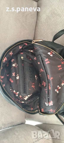 Оригинална дамска раница Liu Jo, снимка 2 - Раници - 52962119