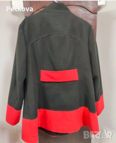 Дамско палто, като ново, снимка 2 - Якета - 51860199