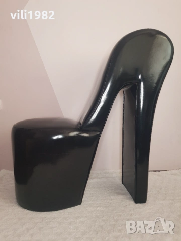 Уникален Стол Токче Черен Лак, снимка 2 - Столове - 54023980